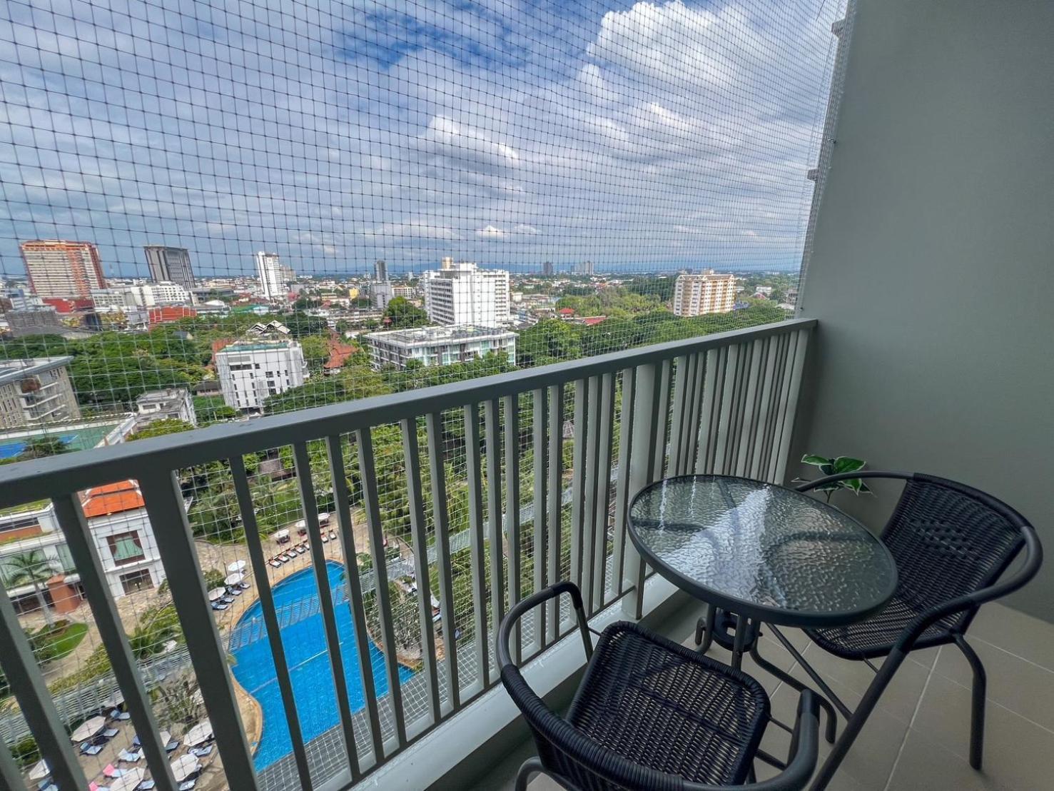 The Astra Luxury Condo In Town Чиангмай Екстериор снимка