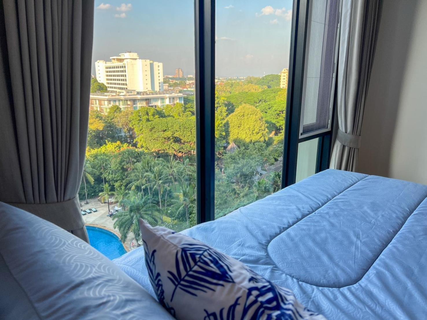 The Astra Luxury Condo In Town Чиангмай Екстериор снимка